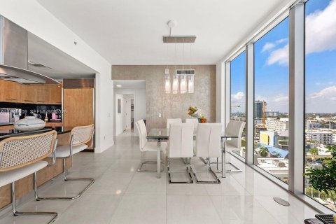 Condominio en venta en Miami Beach, Florida, 2 dormitorios, 119.84 m2 № 2191369 - foto 12