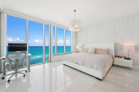Condominio en Miami Beach, Florida, 2 dormitorios  № 2191369