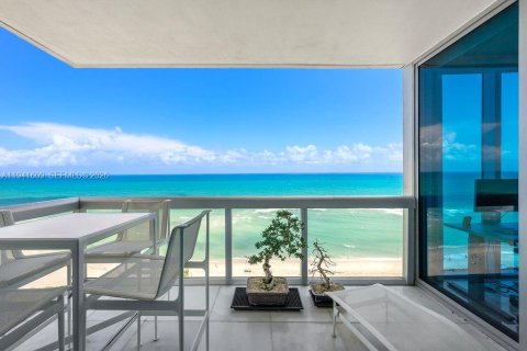 Condominio en venta en Miami Beach, Florida, 2 dormitorios, 119.84 m2 № 2191369 - foto 23