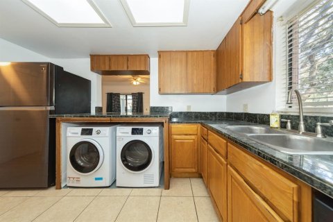 Adosado en venta en Tampa, Florida, 3 dormitorios, 133.78 m2 № 1689581 - foto 9