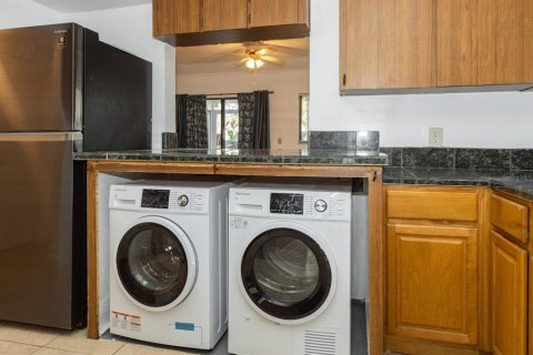 Adosado en venta en Tampa, Florida, 3 dormitorios, 133.78 m2 № 1689581 - foto 8