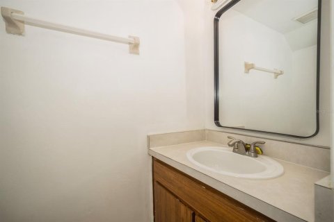 Adosado en venta en Tampa, Florida, 3 dormitorios, 133.78 m2 № 1689581 - foto 12