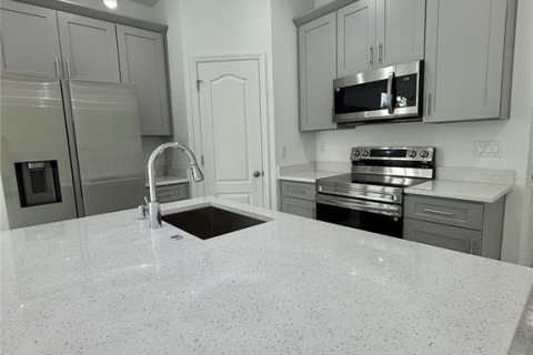 Adosado en alquiler en Kissimmee, Florida, 3 dormitorios, 157.19 m2 № 1908480 - foto 16