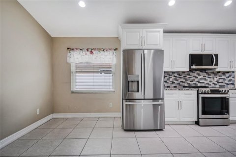 Casa en venta en Apopka, Florida, 3 dormitorios, 137.87 m2 № 2387596 - foto 15