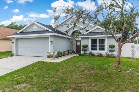 Casa en venta en Apopka, Florida, 3 dormitorios, 137.87 m2 № 2387596 - foto 2