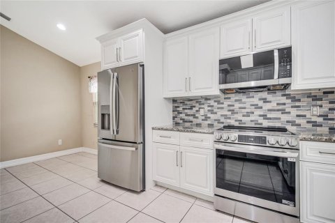 Casa en venta en Apopka, Florida, 3 dormitorios, 137.87 m2 № 2387596 - foto 14