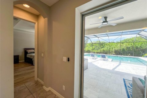 Villa ou maison à vendre à Tampa, Floride: 4 chambres, 274.34 m2 № 2225531 - photo 12