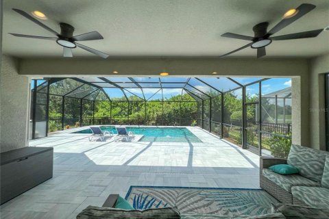 Villa ou maison à vendre à Tampa, Floride: 4 chambres, 274.34 m2 № 2225531 - photo 11