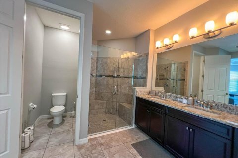 Villa ou maison à vendre à Tampa, Floride: 4 chambres, 274.34 m2 № 2225531 - photo 16