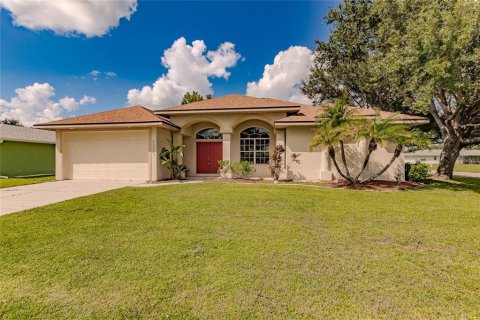 Casa en alquiler en Punta Gorda, Florida, 3 dormitorios, 205.13 m2 № 1389152 - foto 1