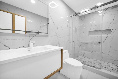 Villa ou maison à louer à Miami, Floride: 4 chambres, 158.68 m2 № 1933771 - photo 25