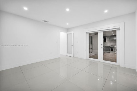 Villa ou maison à louer à Miami, Floride: 4 chambres, 158.68 m2 № 1933771 - photo 29
