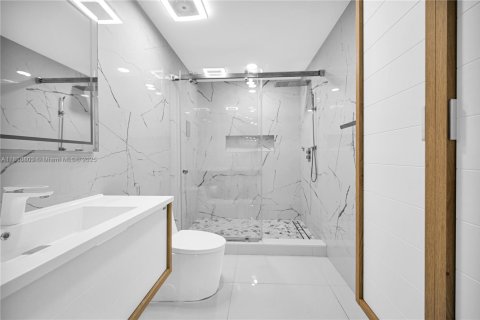 Villa ou maison à louer à Miami, Floride: 4 chambres, 158.68 m2 № 1933771 - photo 24