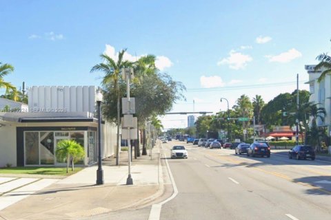 Commercial property in Miami, Florida № 2051470 - photo 3