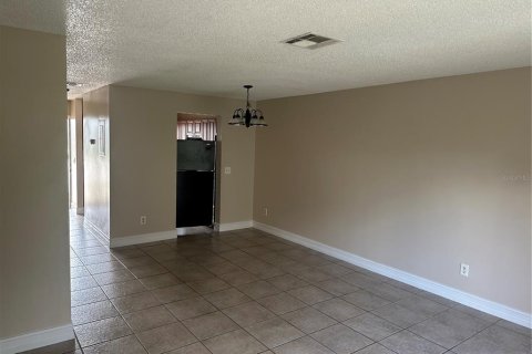 Adosado en alquiler en Kissimmee, Florida, 2 dormitorios, 101.08 m2 № 1905375 - foto 2