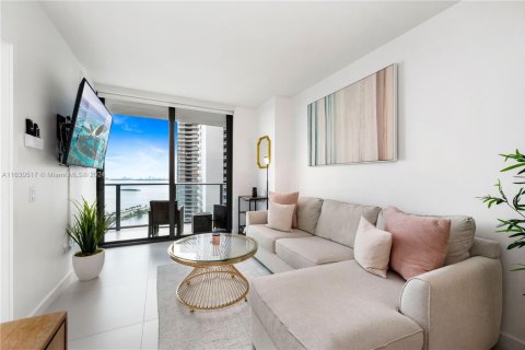 Condo in Miami, Florida, 1 bedroom  № 1944931 - photo 10