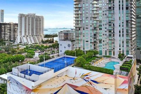 Condo in Miami, Florida, 1 bedroom  № 1944931 - photo 14