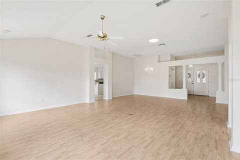 Villa ou maison à vendre à The Villages, Floride: 2 chambres, 149.85 m2 № 2399063 - photo 5