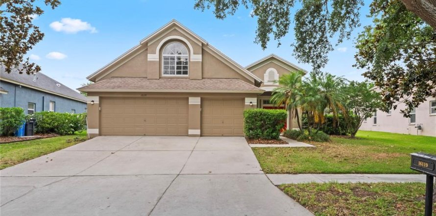 House in Fish Hawk, Florida 4 bedrooms, 246.93 sq.m. № 1690852