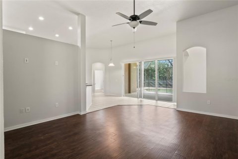 House in Fish Hawk, Florida 4 bedrooms, 246.93 sq.m. № 1690852 - photo 10