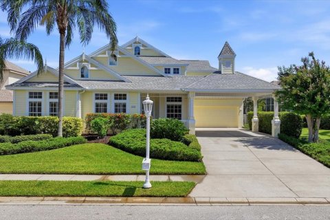 House in Bradenton, Florida 4 bedrooms, 290.51 sq.m. № 2291851