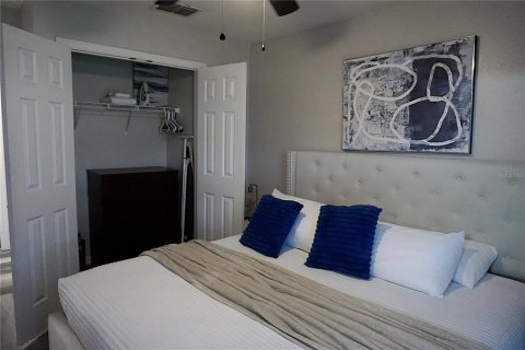 Touwnhouse à vendre à Kissimmee, Floride: 3 chambres, 120.31 m2 № 2196331 - photo 11