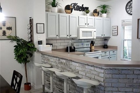 Touwnhouse à vendre à Kissimmee, Floride: 3 chambres, 120.31 m2 № 2196331 - photo 8