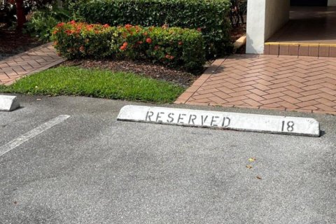 Condo in Delray Beach, Florida, 2 bedrooms  № 1178334 - photo 1