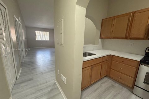 Снять в аренду кондоминиум в Хомстед, Флорида 2 спальни, 75.72м2, № 1972370 - фото 17