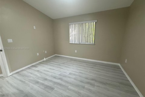 Снять в аренду кондоминиум в Хомстед, Флорида 2 спальни, 75.72м2, № 1972370 - фото 22