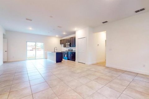 Casa en venta en Poinciana, Florida, 4 dormitorios, 146.79 m2 № 1425482 - foto 18