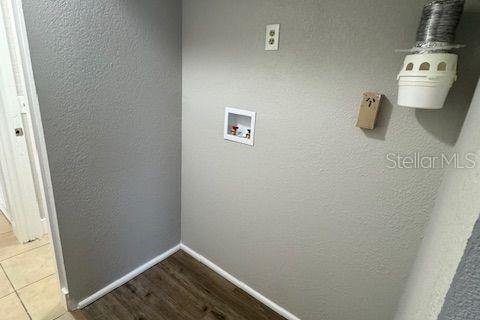 Casa en alquiler en Saint Petersburg, Florida, 4 dormitorios, 115.94 m2 № 1725093 - foto 6