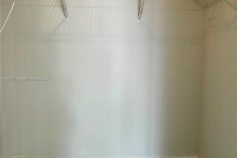 Condo in Sunny Isles Beach, Florida, 1 bedroom  № 1898063 - photo 22