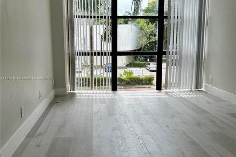 Condo in Sunny Isles Beach, Florida, 1 bedroom  № 1898063 - photo 21