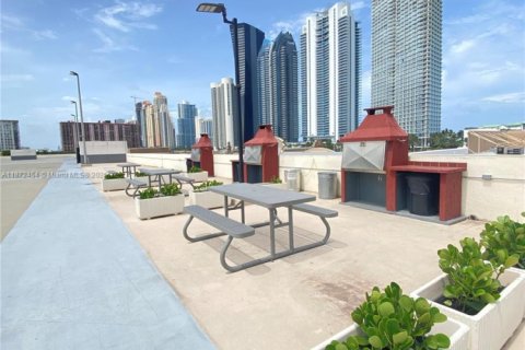 Condo in Sunny Isles Beach, Florida, 1 bedroom  № 1898063 - photo 6