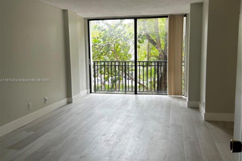 Condo in Sunny Isles Beach, Florida, 1 bedroom  № 1898063 - photo 7