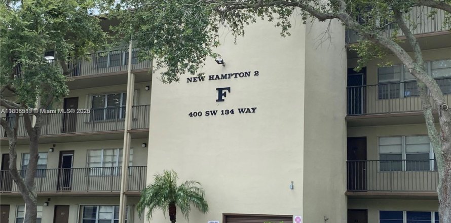 Condo à Pembroke Pines, Floride, 2 chambres № 1739241