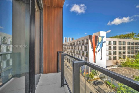 Condominio en alquiler en Miami, Florida, 2 dormitorios, 88.07 m2 № 2355192 - foto 23