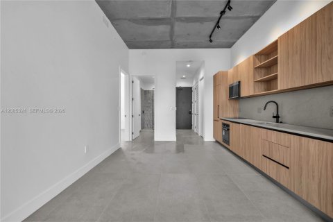 Condominio en alquiler en Miami, Florida, 2 dormitorios, 88.07 m2 № 2355192 - foto 12