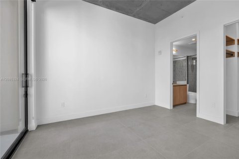 Condominio en alquiler en Miami, Florida, 2 dormitorios, 88.07 m2 № 2355192 - foto 18
