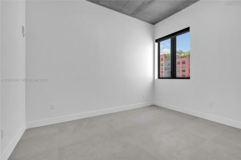 Condominio en alquiler en Miami, Florida, 2 dormitorios, 88.07 m2 № 2355192 - foto 7