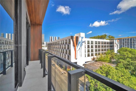 Condominio en alquiler en Miami, Florida, 2 dormitorios, 88.07 m2 № 2355192 - foto 22