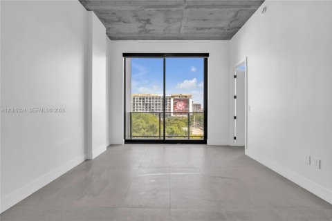 Condominio en alquiler en Miami, Florida, 2 dormitorios, 88.07 m2 № 2355192 - foto 10