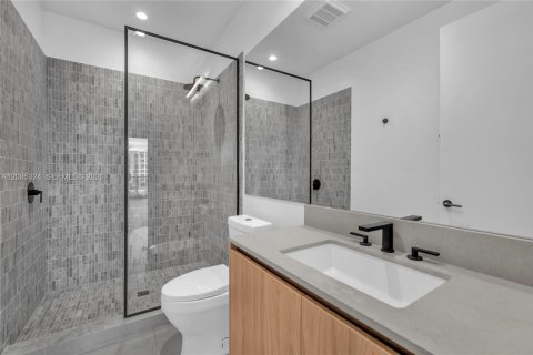 Condominio en alquiler en Miami, Florida, 2 dormitorios, 88.07 m2 № 2355192 - foto 6