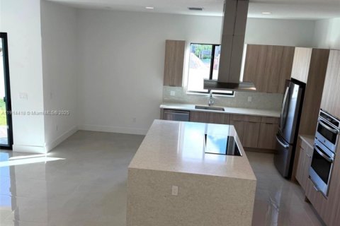 Villa ou maison à louer à Fort Lauderdale, Floride: 4 chambres, 255.57 m2 № 1971516 - photo 17
