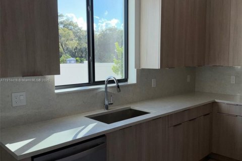 Villa ou maison à louer à Fort Lauderdale, Floride: 4 chambres, 255.57 m2 № 1971516 - photo 15