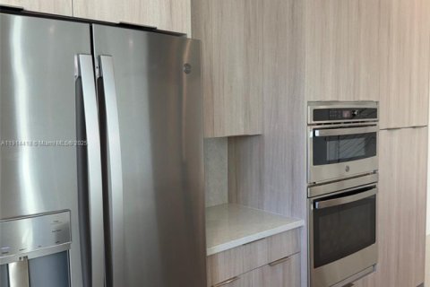 Villa ou maison à louer à Fort Lauderdale, Floride: 4 chambres, 255.57 m2 № 1971516 - photo 14