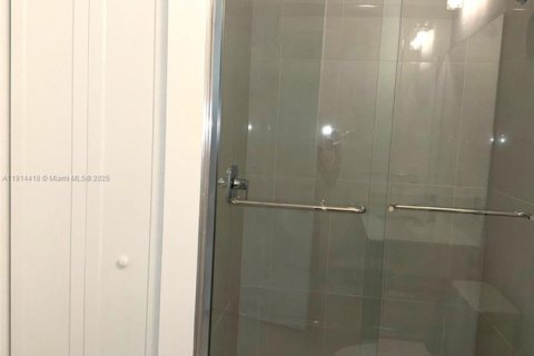 Villa ou maison à louer à Fort Lauderdale, Floride: 4 chambres, 255.57 m2 № 1971516 - photo 24