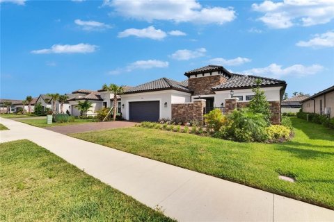 Villa ou maison à vendre à Wesley Chapel, Floride: 3 chambres, 286.79 m2 № 1767544 - photo 3