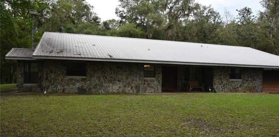 Villa ou maison à Chiefland, Floride 2 chambres, 267 m2 № 2236005